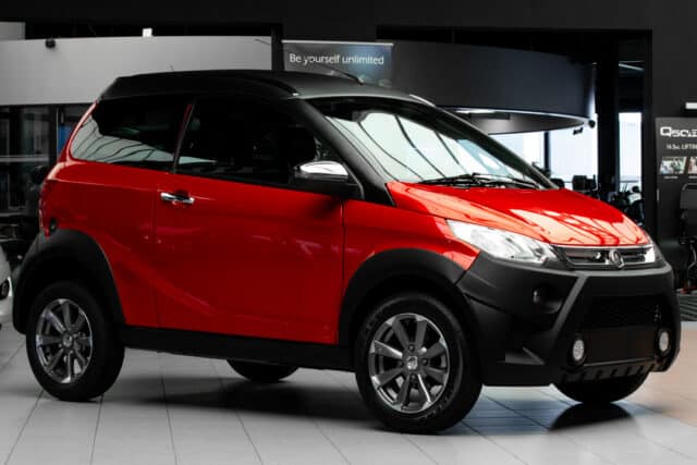 Aixam Crossline Premium Sensation 2017 Brommobiel Occasion Parelmoerrood Metallic