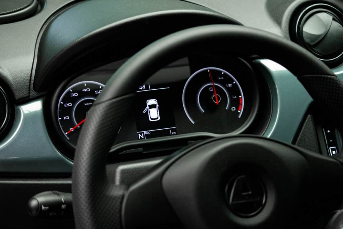 Aixam E Minauto Chic 2026 Brommobiel Elektrisch Nieuw Titianium Dak Rood