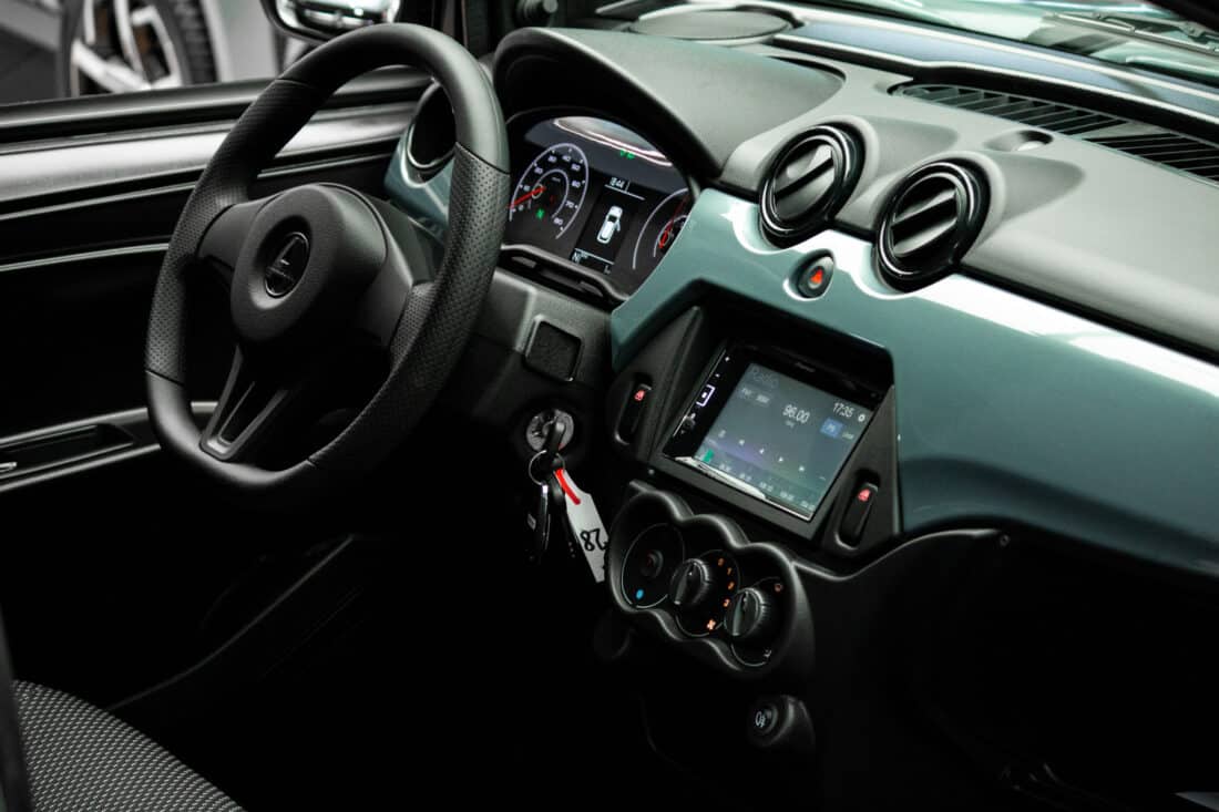 Aixam E Minauto Chic 2026 Brommobiel Elektrisch Nieuw Titianium Dak Rood