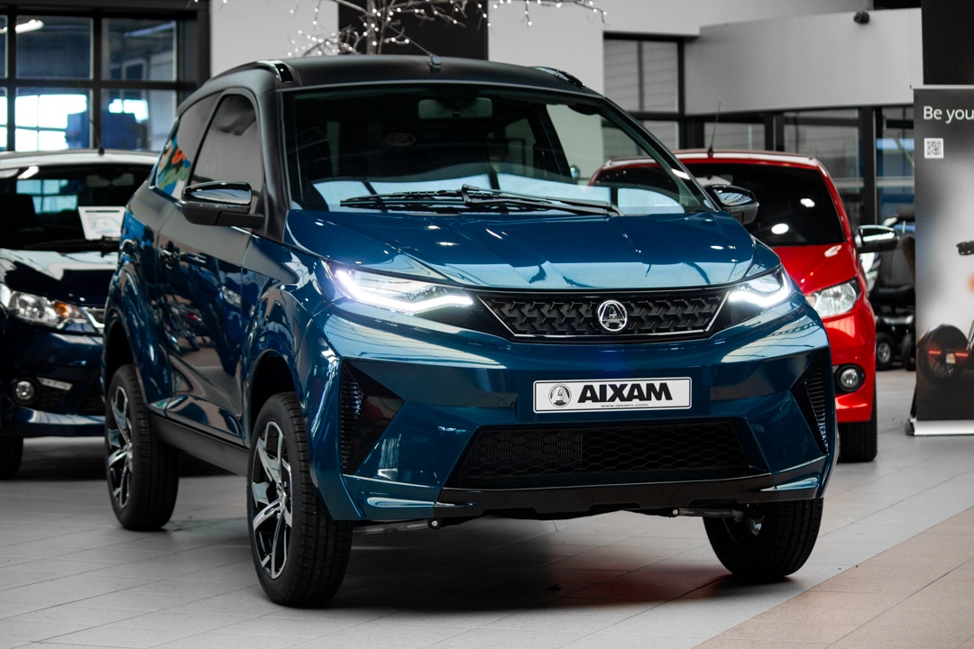 Aixam Crossover Premium Ambition E5 2026 Brommobiel Mallard Blauw