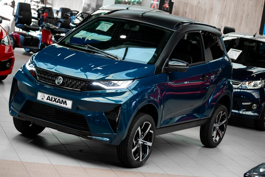 Aixam Crossover Premium Ambition E5 2026 Brommobiel Mallard Blauw