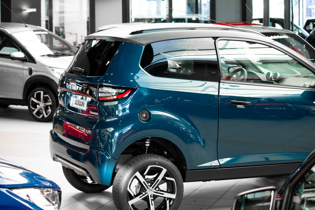 Aixam Crossover Premium Ambition E5 2026 Brommobiel Mallard Blauw