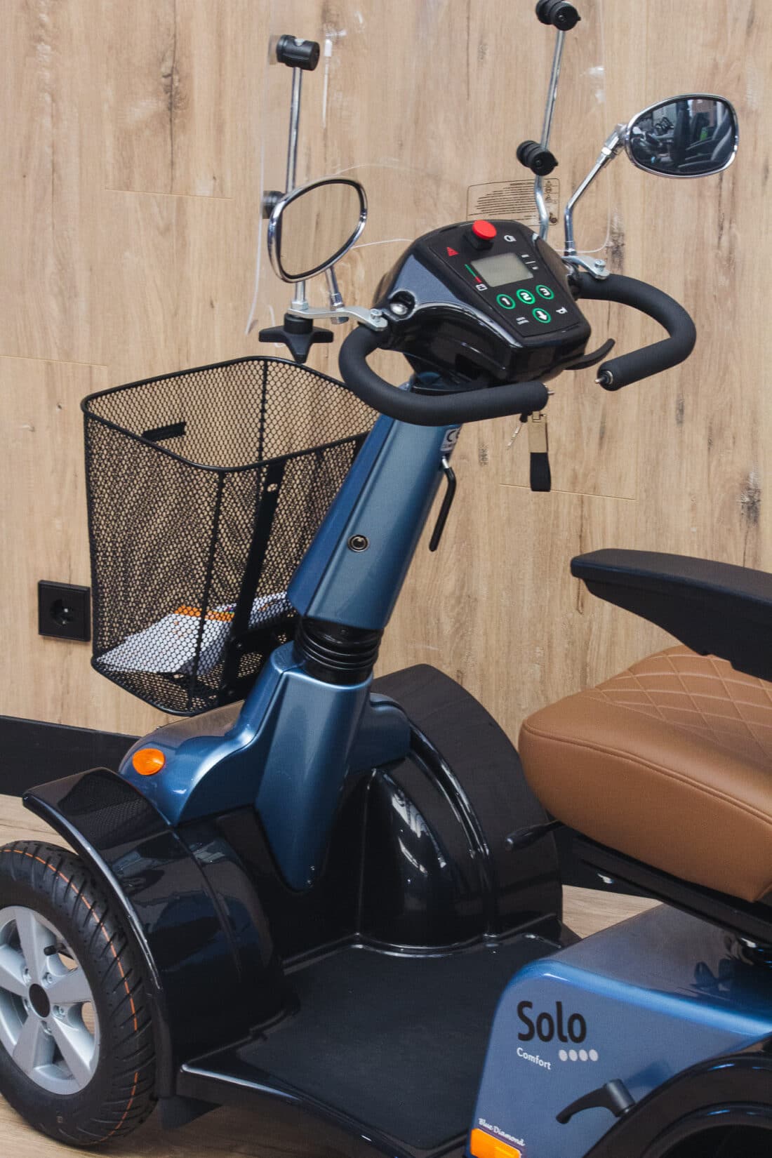 Life Amp Mobility Solo 4 Blue Diamond Life Amp Mobility Solo 4 Blue Diamond