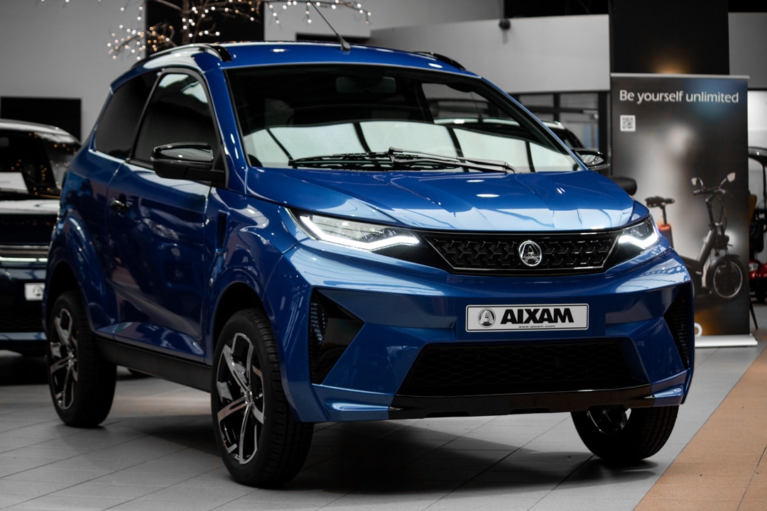 Aixam E Crossover Premium Ambition 2025 Brommobiel Elektrisch Saffierblauw Metallic Aixam E Crossover Premium Ambition 2025 Brommobiel Elektrisch Saffierblauw Metallic