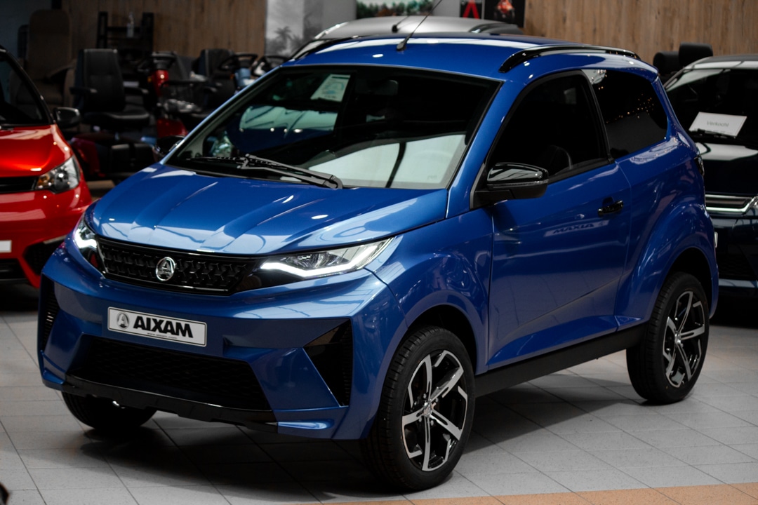 Aixam E Crossover Premium Ambition 2025 Brommobiel Elektrisch Saffierblauw Metallic Aixam E Crossover Premium Ambition 2025 Brommobiel Elektrisch Saffierblauw Metallic
