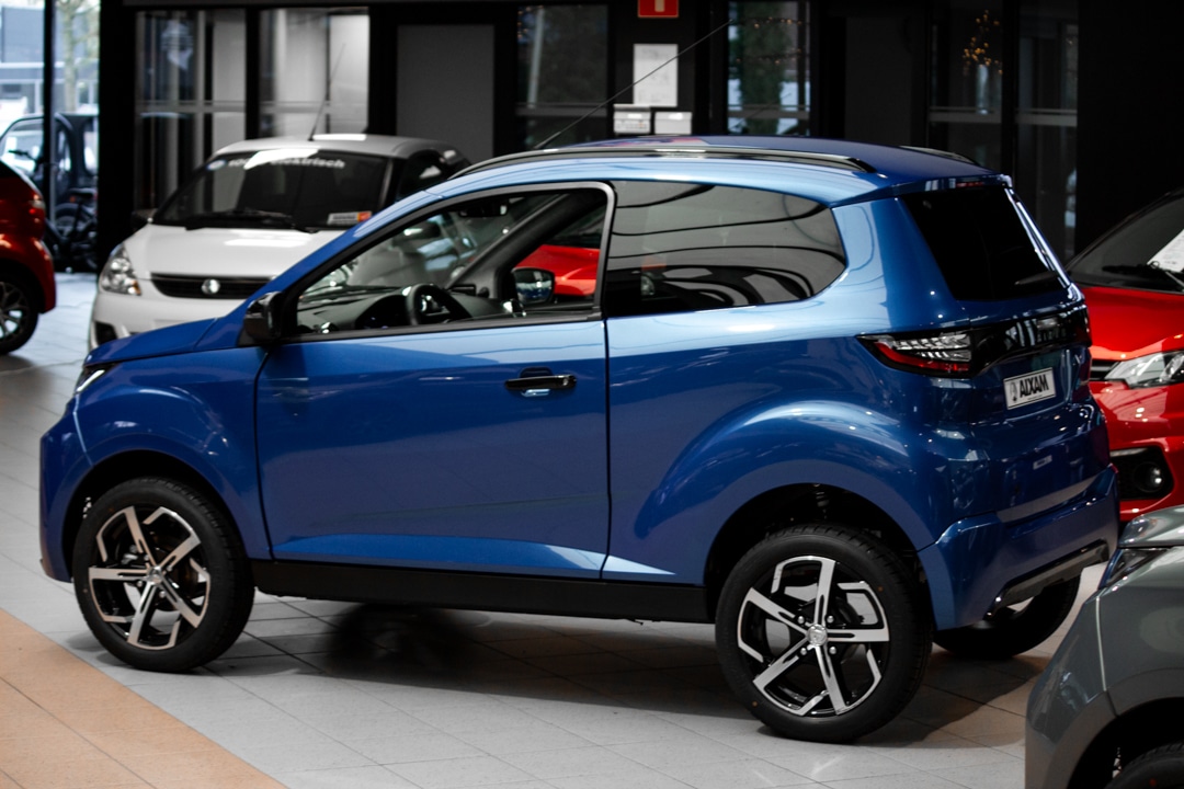 Aixam E Crossover Premium Ambition 2025 Brommobiel Elektrisch Saffierblauw Metallic Aixam E Crossover Premium Ambition 2025 Brommobiel Elektrisch Saffierblauw Metallic