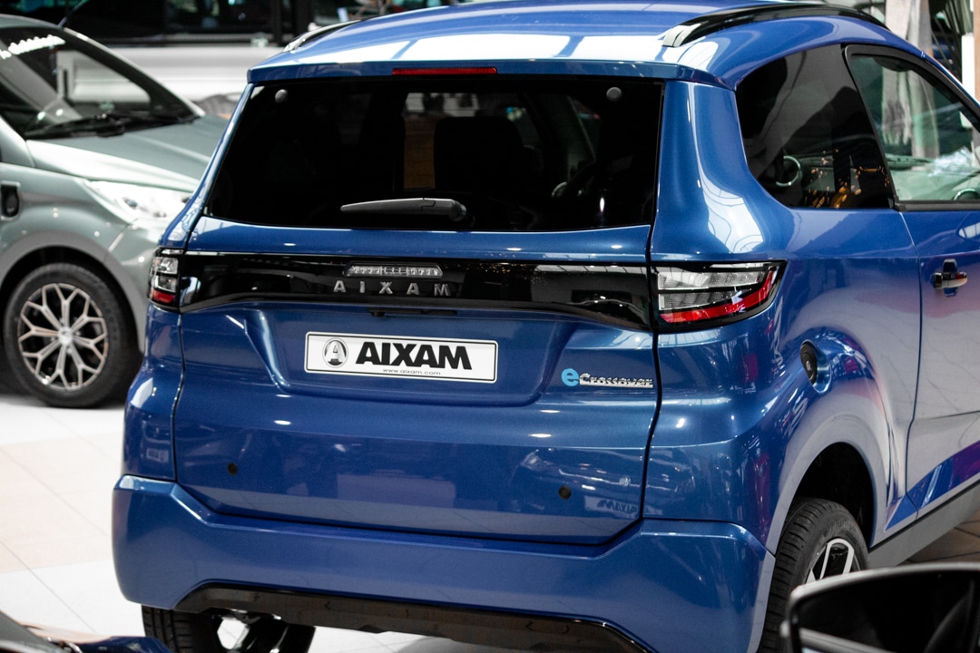 Aixam E Crossover Premium Ambition 2025 Brommobiel Elektrisch Saffierblauw Metallic Aixam E Crossover Premium Ambition 2025 Brommobiel Elektrisch Saffierblauw Metallic