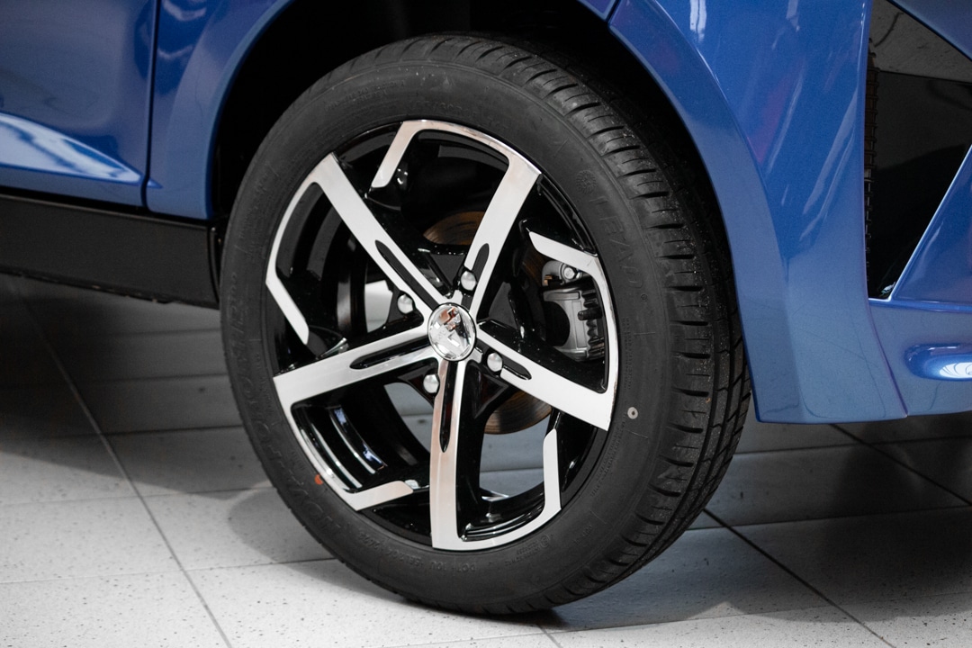 Aixam E Crossover Premium Ambition 2025 Brommobiel Elektrisch Saffierblauw Metallic Aixam E Crossover Premium Ambition 2025 Brommobiel Elektrisch Saffierblauw Metallic