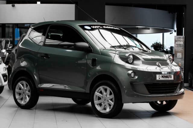 Aixam E Minauto Access 2025 Elektische Brommobiel Titanium Grijs