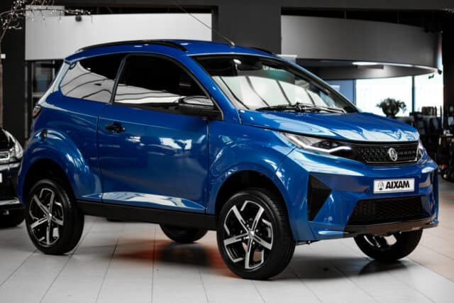 Aixam Crossover Premium Ambition E5 2025 Brommobiel Saffierblauw Metallic