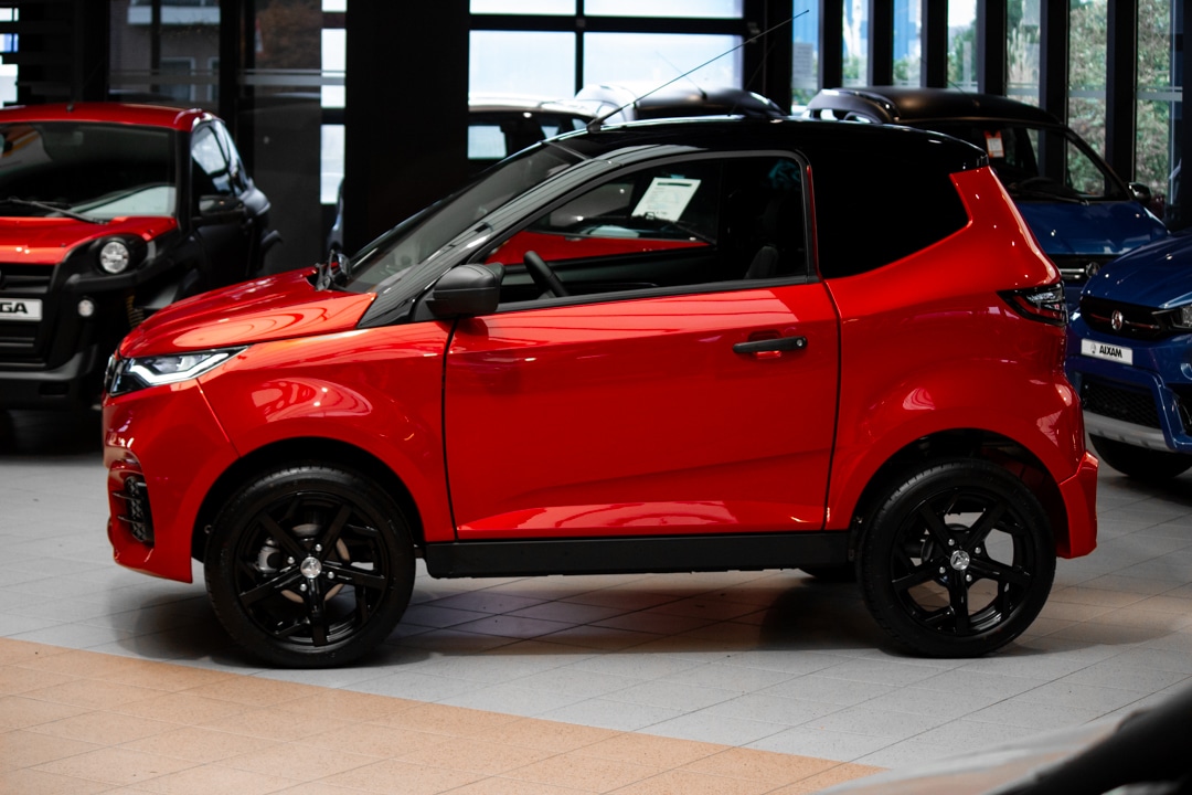 Aixam E City Sport Ambition 2026 Brommobiel Elektrisch Parelmoerrood Metallic