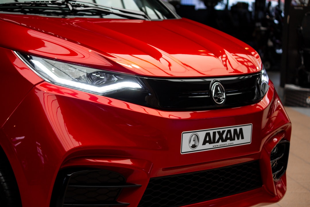 Aixam E City Sport Ambition 2026 Brommobiel Elektrisch Parelmoerrood Metallic