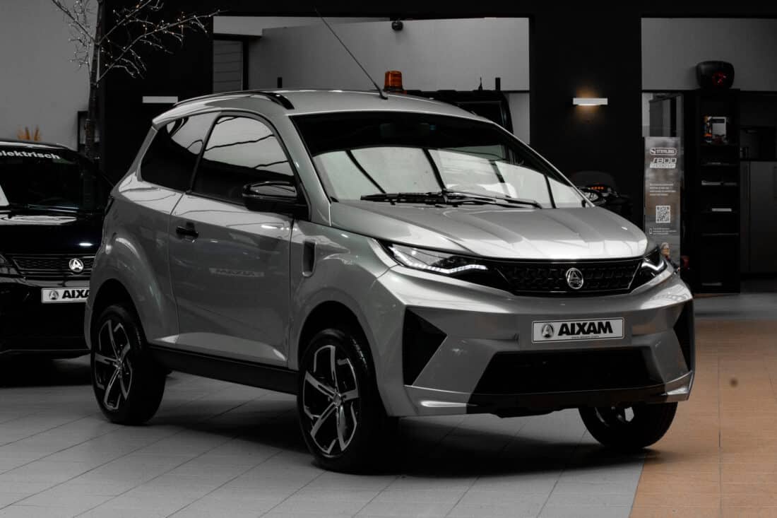 Aixam E Crossover Premium Ambition 2026 Brommobiel Elektrisch Zilvergrijs Metallic