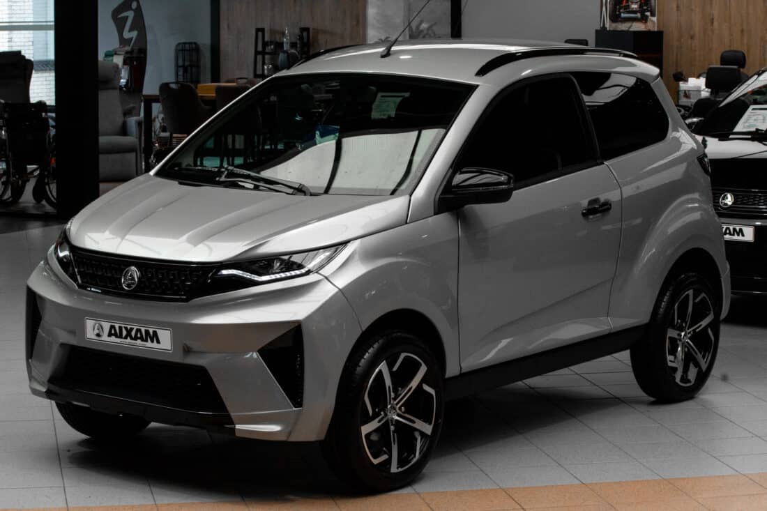 Aixam E Crossover Premium Ambition 2026 Brommobiel Elektrisch Zilvergrijs Metallic