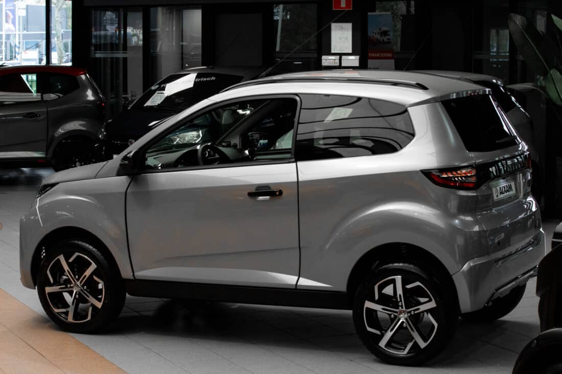 Aixam E Crossover Premium Ambition 2026 Brommobiel Elektrisch Zilvergrijs Metallic