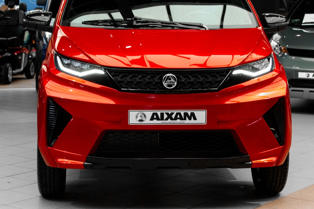 Aixam Crossover Premium Ambition E5 2026 Brommobiel Parelmoerrood Metallic