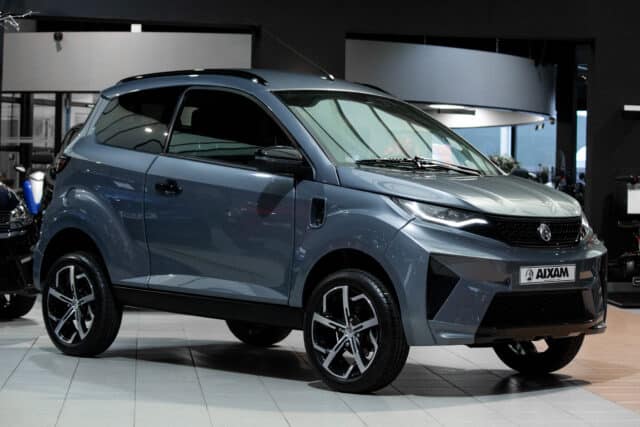 Aixam E Crossover Premium Ambition 2025 Brommobiel Occasion Titaniumgrijs Metallic 100 Elektrisch