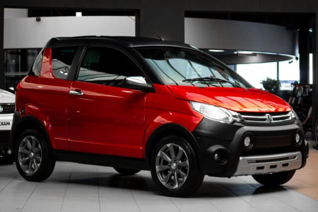 Aixam Crossline Sensation 2016 Brommobiel Occasion Parelmoerrood Metallic