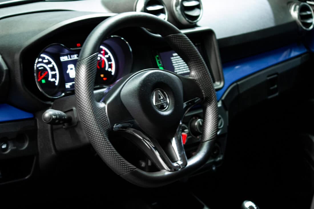 Aixam Crossover Premium Emotion 2021 Brommobiel Occasion Saffierblauw Metallic