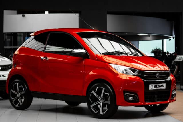 Aixam Coup Premium Emotion 2022 Brommobiel Occasion Parelmoerrood Metallic